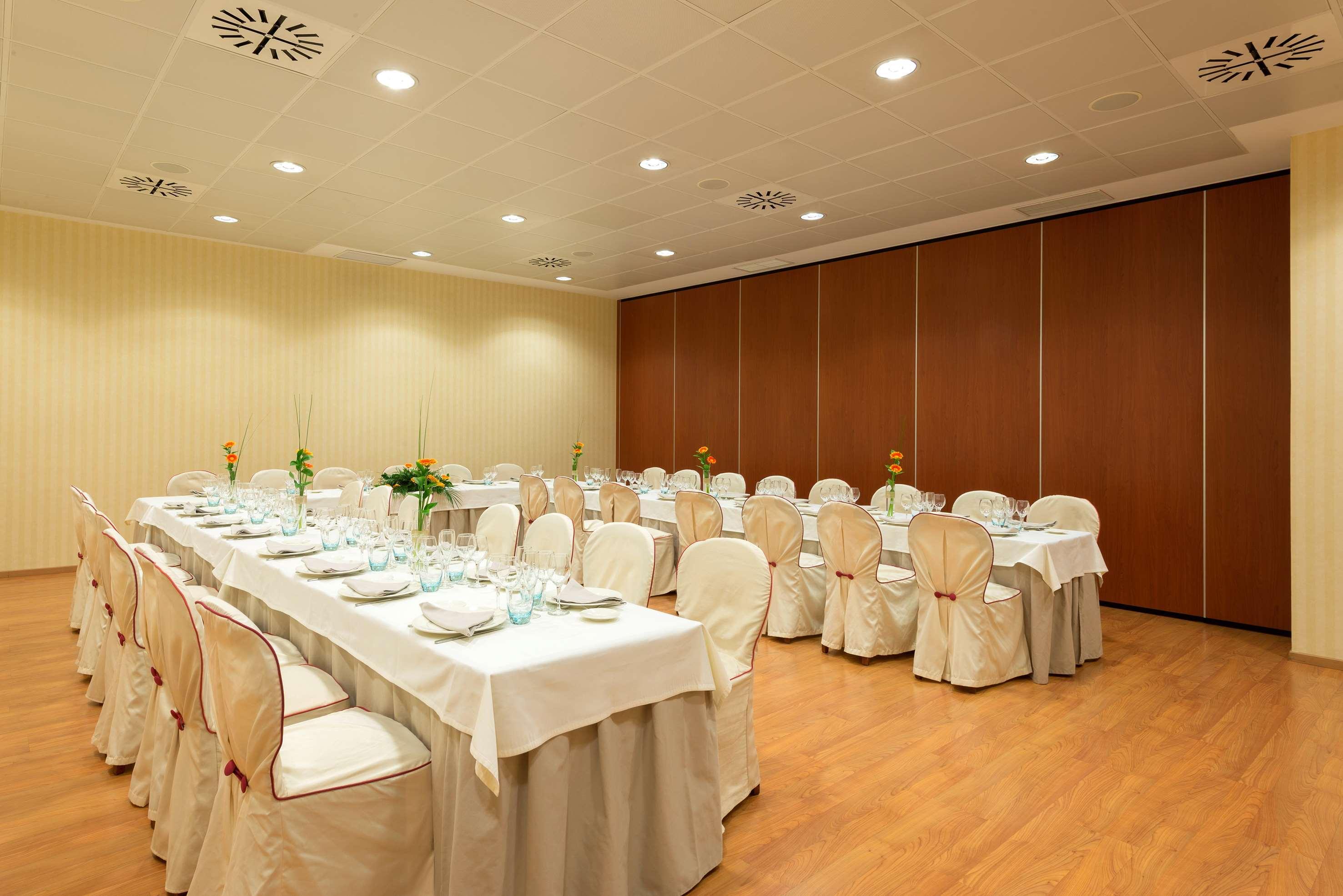 Hotel Madrid Leganes Affiliated By Melia Екстер'єр фото