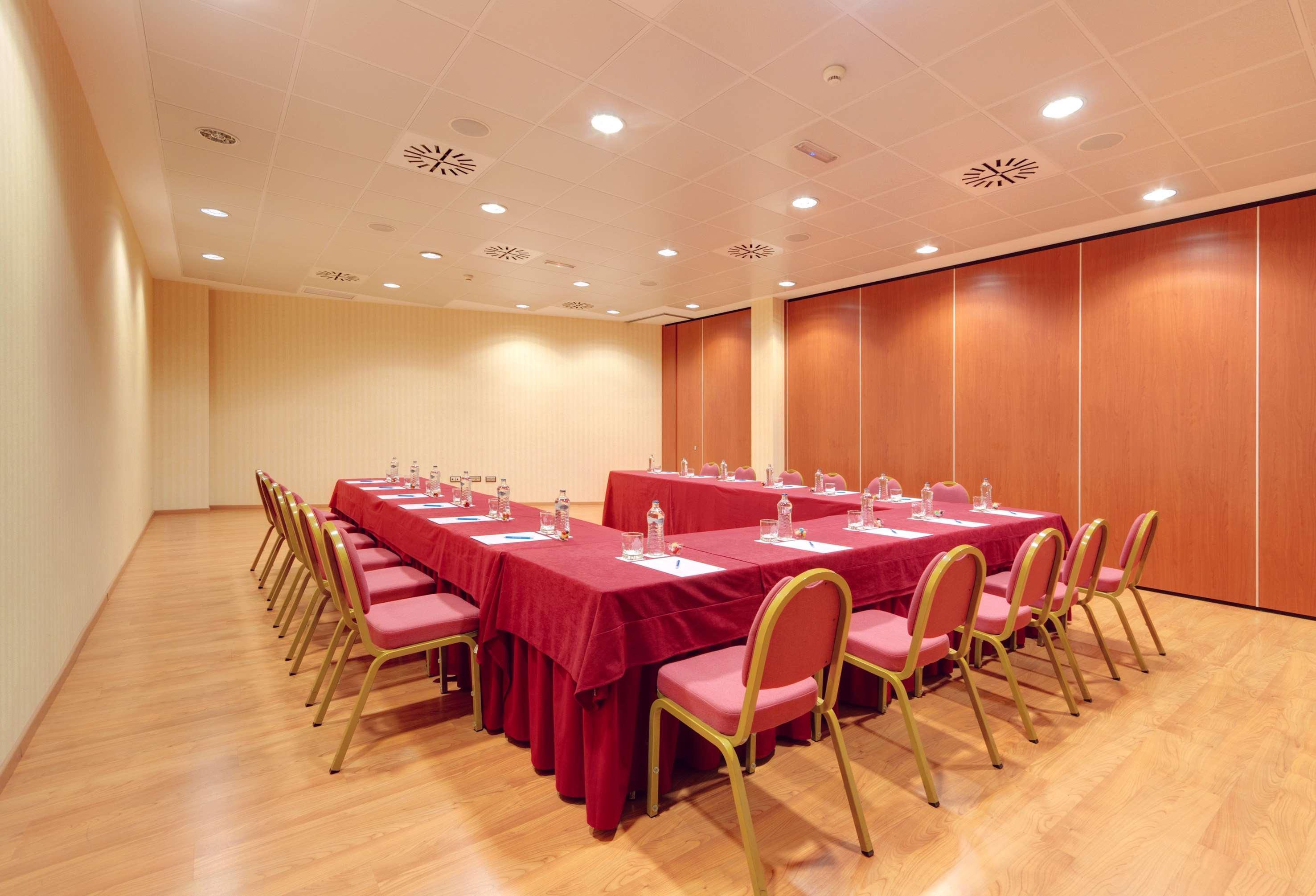 Hotel Madrid Leganes Affiliated By Melia Екстер'єр фото