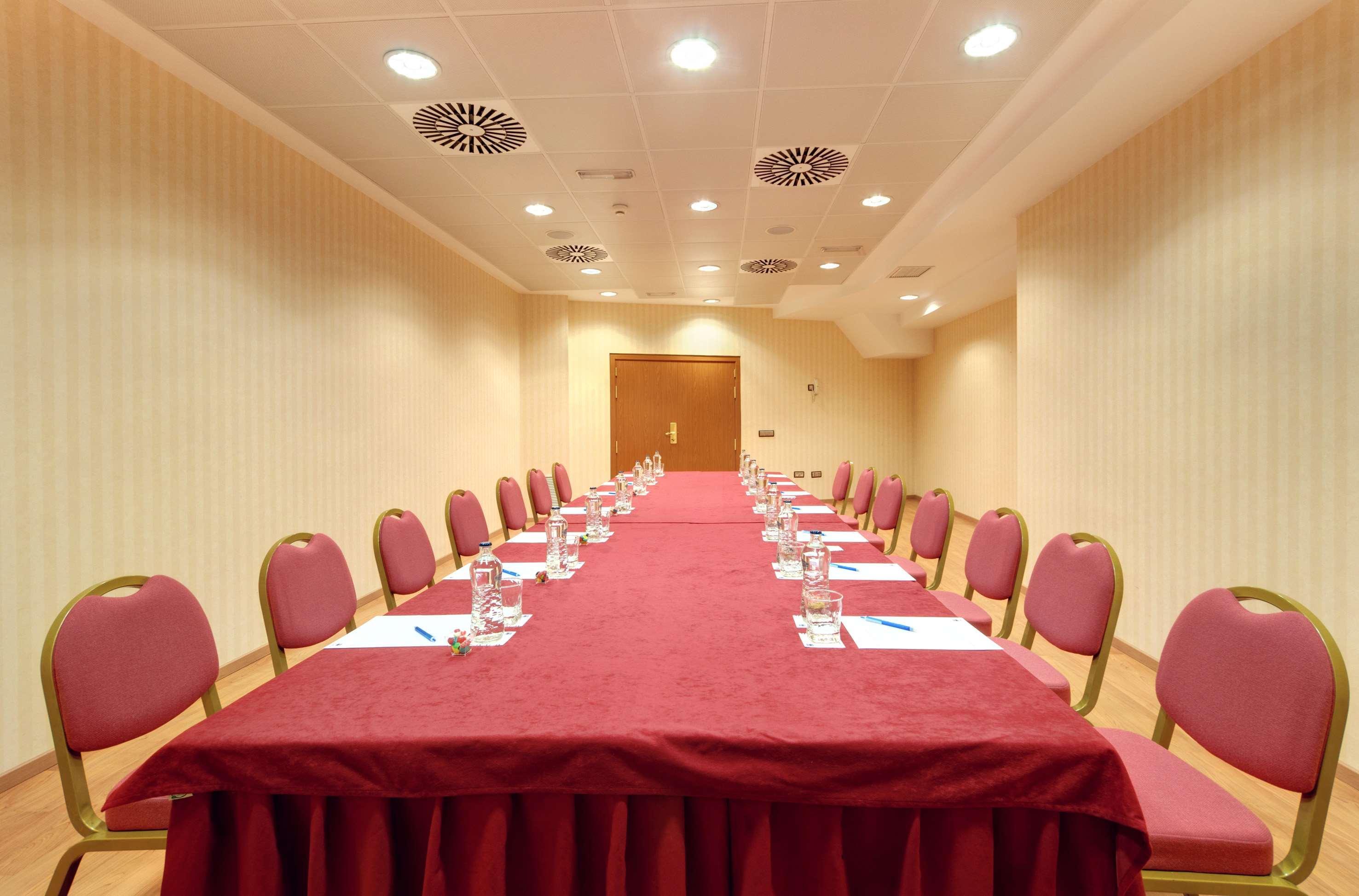 Hotel Madrid Leganes Affiliated By Melia Екстер'єр фото