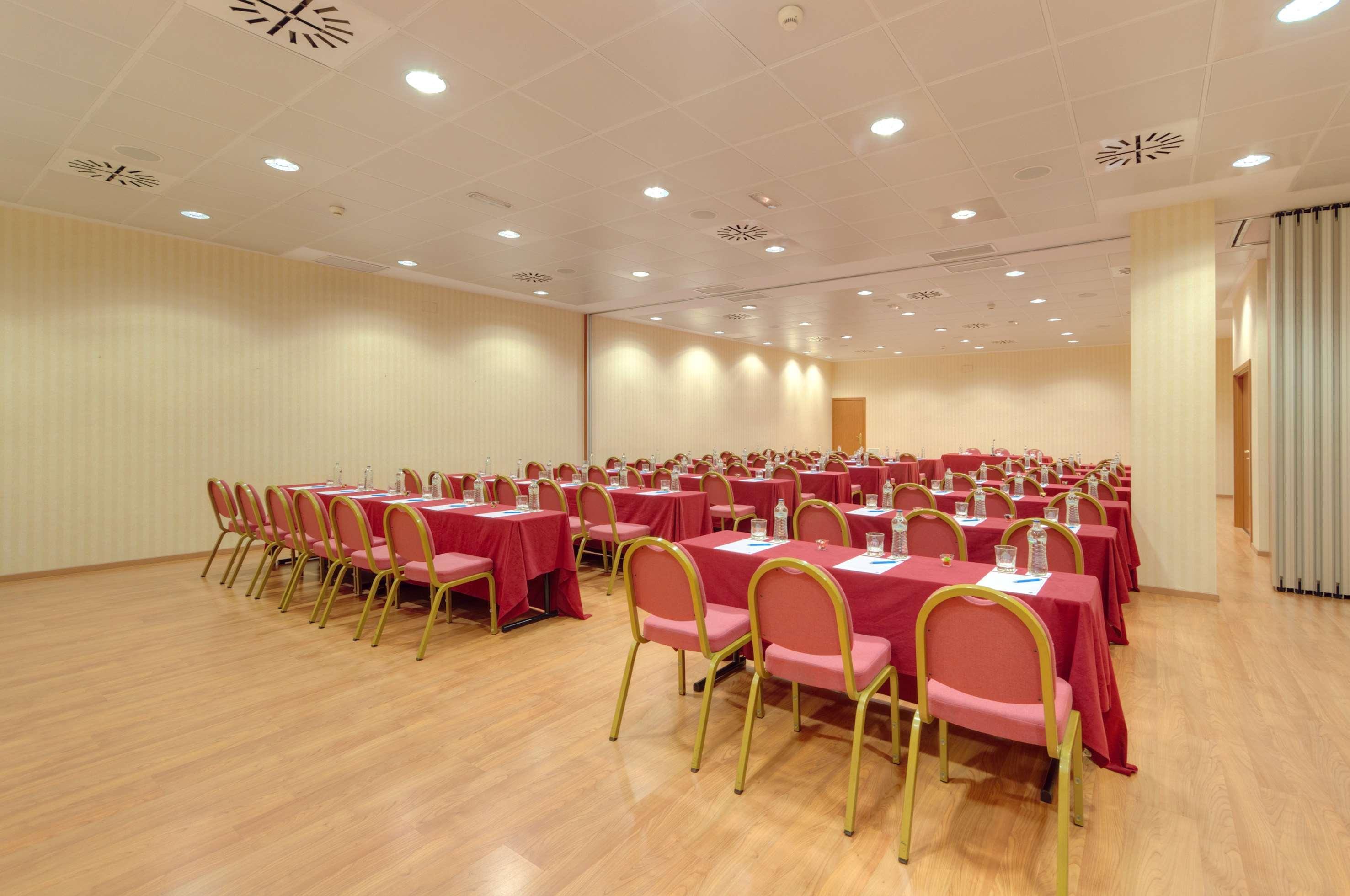 Hotel Madrid Leganes Affiliated By Melia Екстер'єр фото