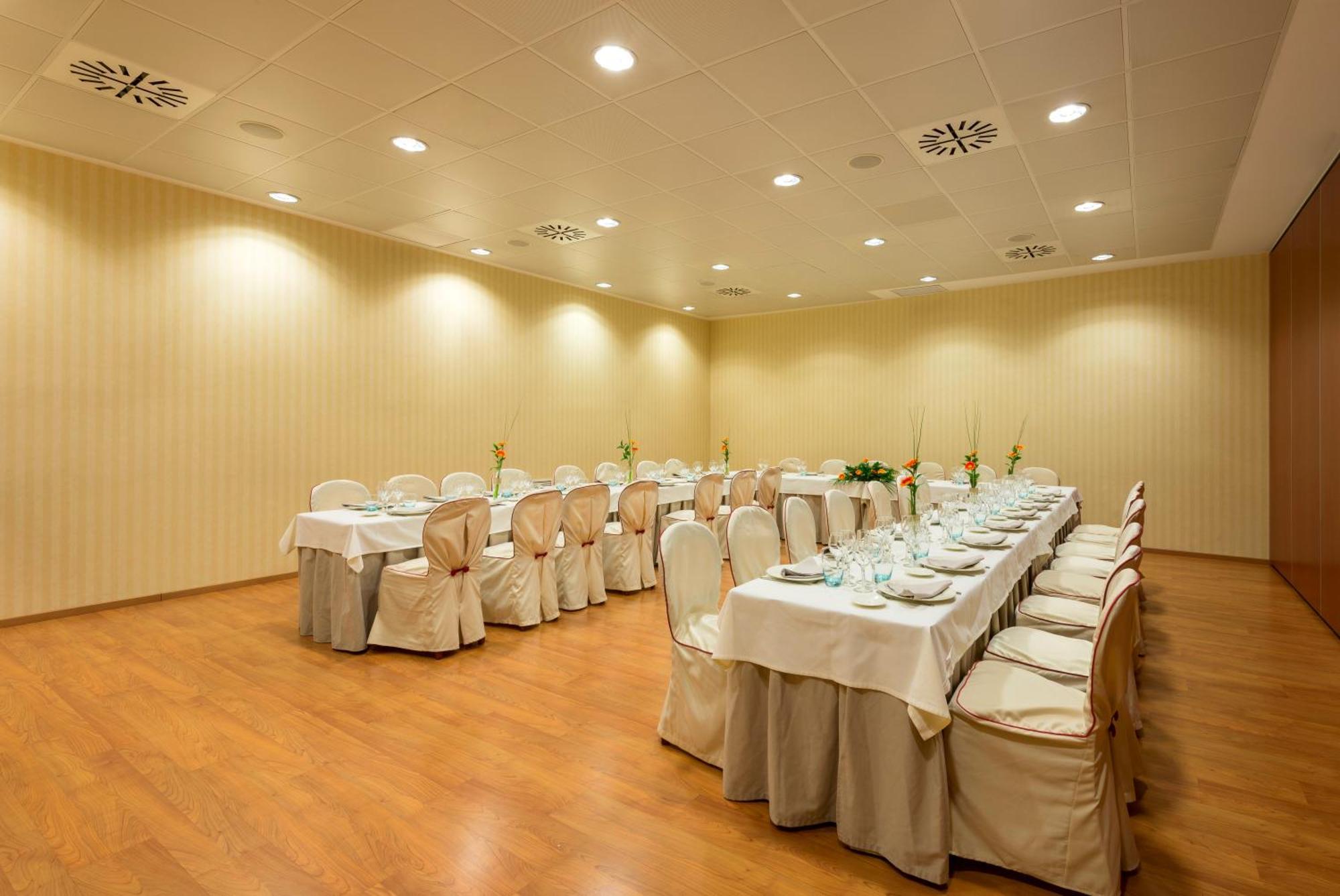 Hotel Madrid Leganes Affiliated By Melia Екстер'єр фото